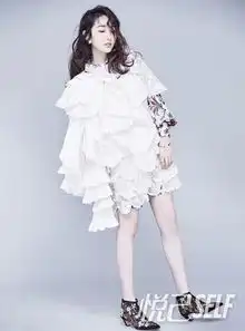 蒋梦婕曝光时尚大片率性演绎黑白极致魅力
