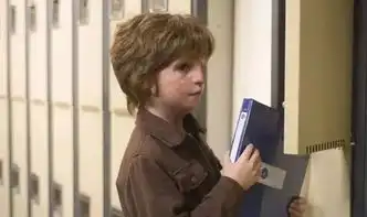 孙俪强烈推荐这个整容27次饱受欺凌的男孩,教会你爱和善良
