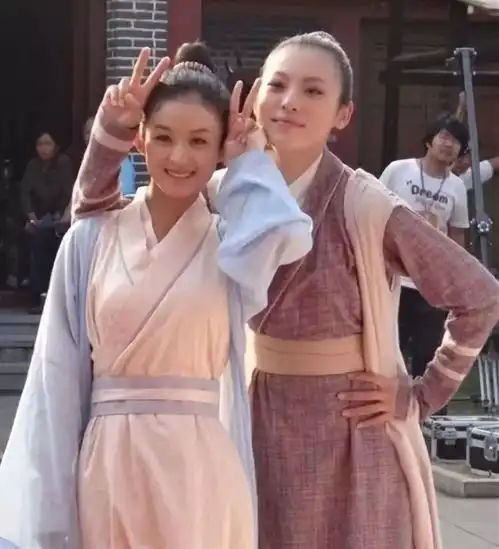 冯小刚为她改戏,同赵丽颖亲如闺蜜,奈何出道多年不火
