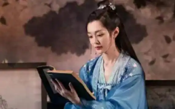 郭麒麟宋轶走出庆余年,7岁姐弟变成夫妻,新婚剧照太上头
