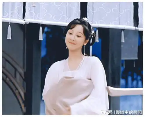 杨紫被小3岁孟子义叫妹妹,本以为会奇怪,结果却意外了
