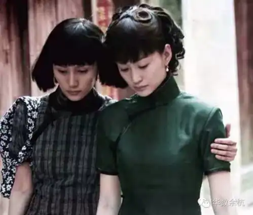 曾被威胁泼硫酸,男友被砍40多刀不离不弃,恋爱7年却以分手收场,如今嫁相守16年痴心人,逆龄美成18岁