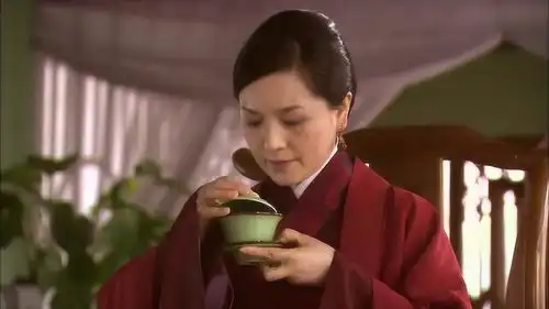 天师钟馗小倩对钟馗太好了,把自己的首饰卖了给他,让他去请媒婆