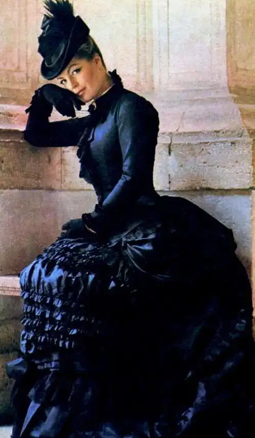 这10部电影中都有茜茜公主,哪一部中的茜茜最还原历史
