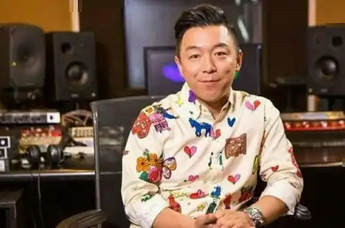 黄渤陷入整容风波眼睛大了,鼻子高了,黄渤的回应暴露高情商
