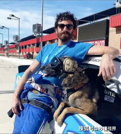 海豹突击队演员爆意外带狗拍广告从直升机坠落