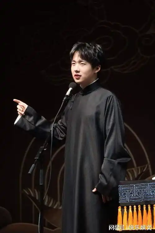 27岁郭麒麟庆余年2杀青照曝光肥头大耳认不出,神似郭德纲
