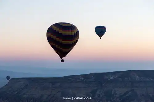 卡帕多西亚旅行指南,体验一场飞屋环游记