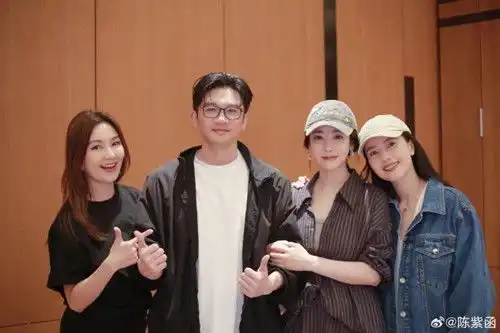 倚天屠龙记剧组重聚苏有朋演唱会贾静雯回应缺席