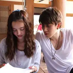 泰版浪漫满屋最新特辑花絮照mike与aom粉红超般配图
