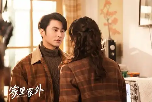 专访四川方言剧家里家外总制片人撕掉短剧羞耻,家才是顶流剧本
