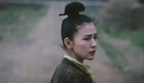 热依扎单亲妈妈,新晋视后