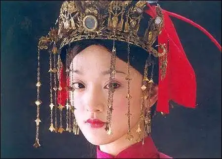 经典剧橘子红了,黄磊颜值巅峰,开创现代婚服新纪元
