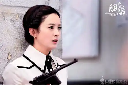 小骨又有新造型变身女特工美出新高度