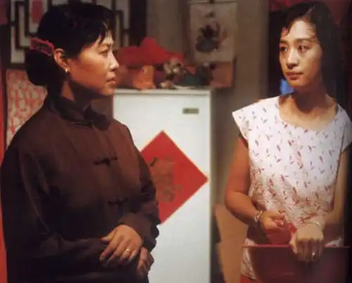 7岁被卖成童养媳,13岁圆房后生下傻儿子,香魂女道尽悲凉