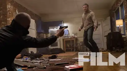 汤姆哈迪登totalfilm封面半人半毒造型成最大焦点
