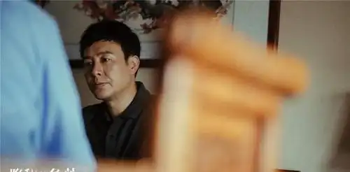 曾演戏4个月只赚几千,买不起房,幸好隐秘的角落让他被看见
