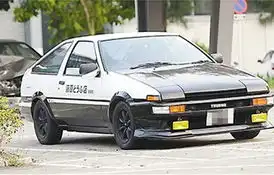 香港警方打击非法赛车截停逾26辆可疑私家车