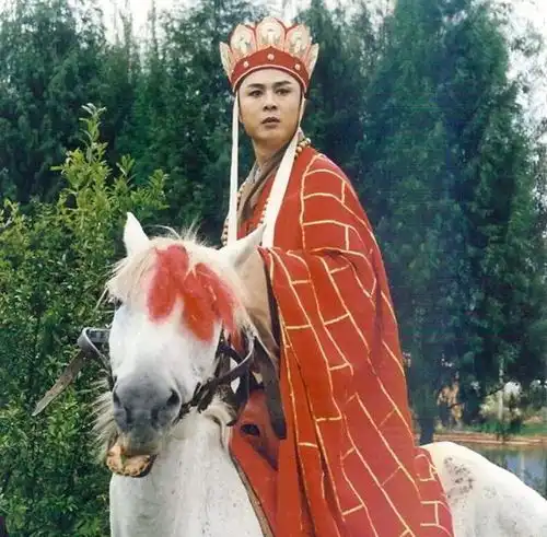 白龙马不是唐僧徒弟,为何能修成正果,被封为八部天龙广力菩萨