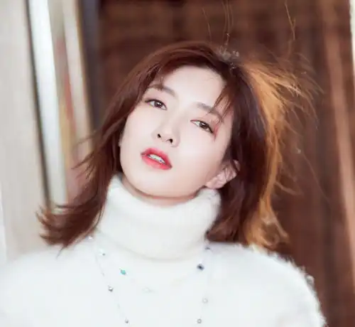 羡慕江疏影恋爱先生光感底妆她上妆前也少不了这3步
