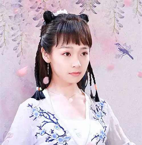 网剧绝世千金和双世宠妃一样,让人首先喜欢的也是丫鬟