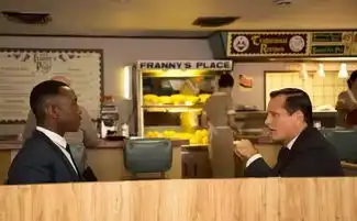 食物文明史丨绿皮车里炸鸡的味道,比你小时候吃的肯德基如何
