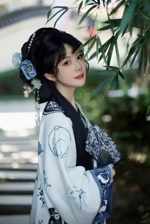 黑神话萍萍演员古风照白皙玉足猴哥哥们爱了吗