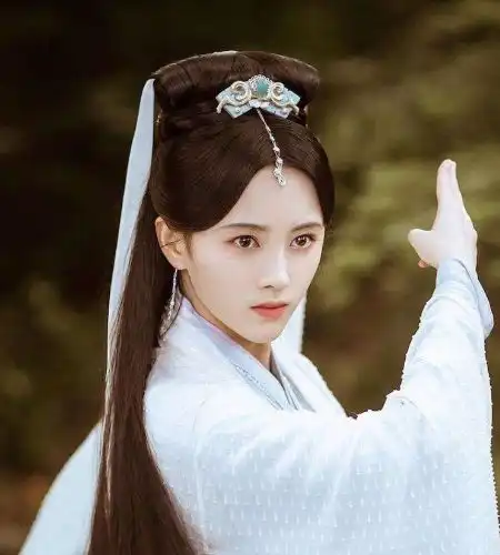 鞠婧祎最美的古装造型躲过了韩芸汐,逃过了白娘子,却被她惊艳到了
