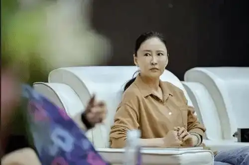 她曾卖房拍电影,与范冰冰合作苹果被认可,如今江郎才尽了
