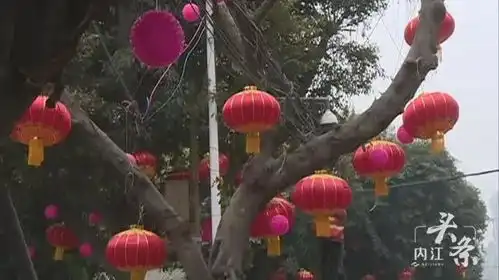 大红灯笼高高挂春节亮化工程扮靓甜城