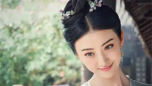 古人讲男看鼻子女看嘴,一生富贵少是非,你能看出什么来