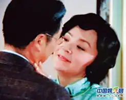 无线名媛望族重口味激吻杨怡撕咬刘松仁嘴唇
