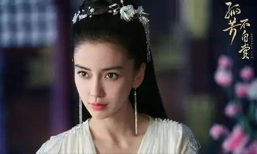 诡异微笑唇肿胀苹果肌,为国争光的神颜崩了,她该何去何从
