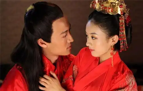 这部剧真是卧虎藏龙认出赵丽颖宋轶,却没认出皇后娘娘
