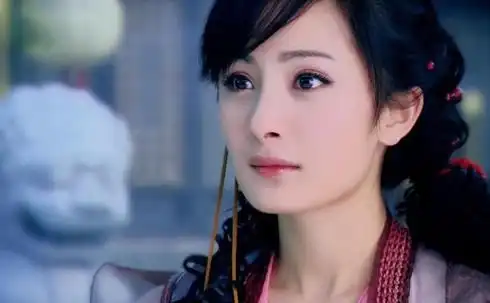 11年前他帮了一把杨幂,在他事业低谷期,杨幂不惜用两部戏来捧他
