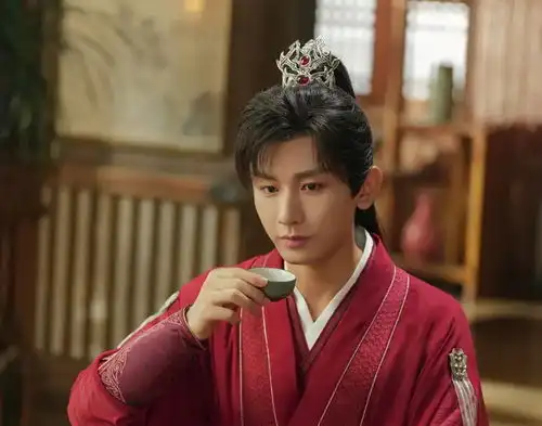 2024金鹰奖最新男主榜单,新生代演员崛起,成毅夺魁,王一博李现挺进前三
