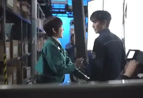 重启花絮,朱一龙嘴欠调皮逗毛晓彤,to签让粉丝集体变酸
