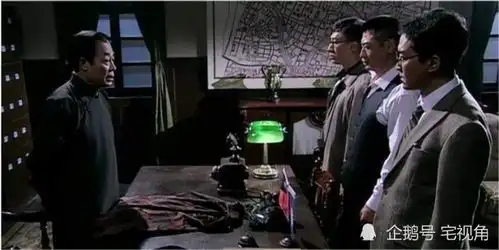 潜伏余则成是如何取得吴敬中信任的吴敬中又是如何看待余则成的
