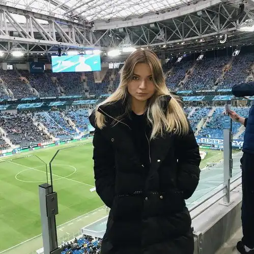 流量党小心泽尼特60张女球迷照片全部放出
