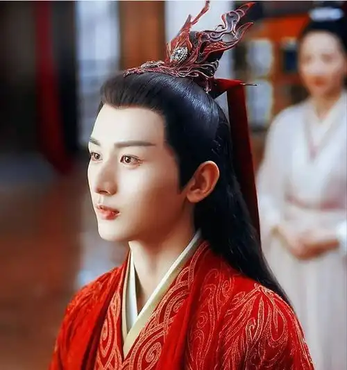 欢瑞为成毅争取角色花城,天官赐福或将影视化