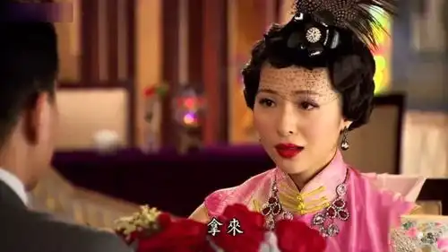 交际花苦心经营数十年,终于活活熬死黑老大,成为上海黑帮老大
