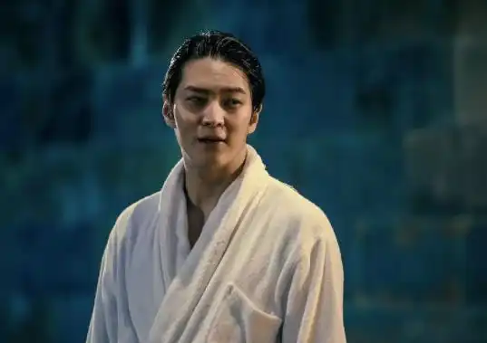 夏有乔木雅望天堂愿天堂没有这样的青春,流着眼泪鼓掌
