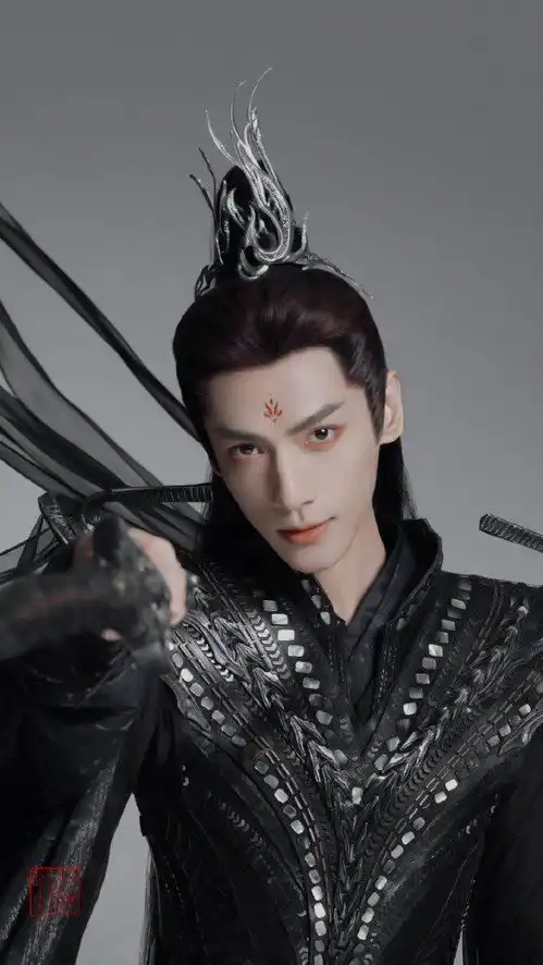 罗云熙红莲花钿魔神来袭,长月烬明妆造太给力
