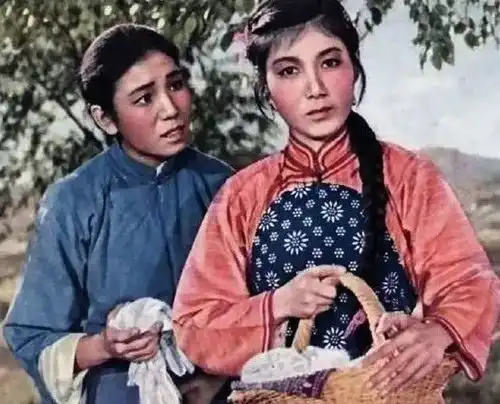 当年黑白电影彩色剧照难得一见赵丹张瑞芳王心刚秦怡
