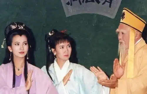 新白娘子传奇选角传奇许仙为何由女演员扮演