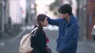 天堂医生的摸头杀和摸头杀
