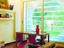 流行蜗居客厅电视柜照片
