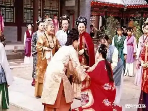 为什么黛玉进贾府,要拜见贾赦贾政,而宝钗却不用拜见
