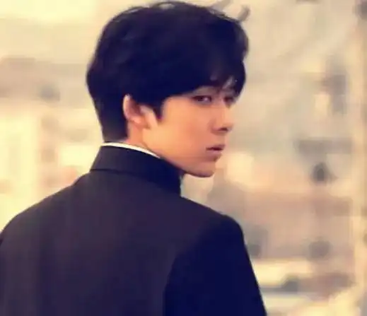 18岁少年成名,因冲动葬送前程与爱情,如今容颜不再成落魄大叔