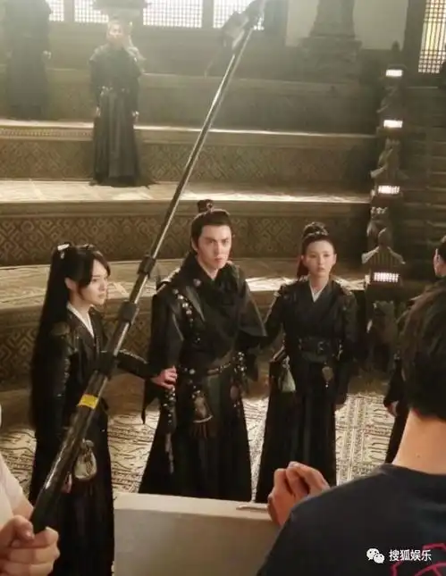 唐一菲自曝三位家人感染肺炎郑爽新剧路透照曝光寄生虫全球票房1.65亿